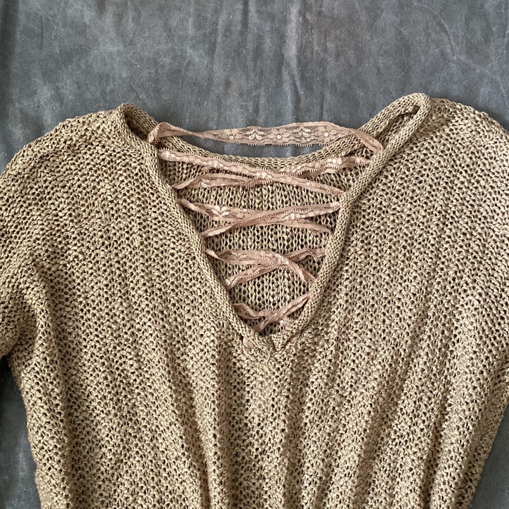 Festive Gold sweater lacy back! perfect for NYE!! 🎉🎉